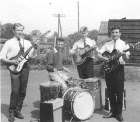 L to R. Carl, Dave, Glyn, Mike