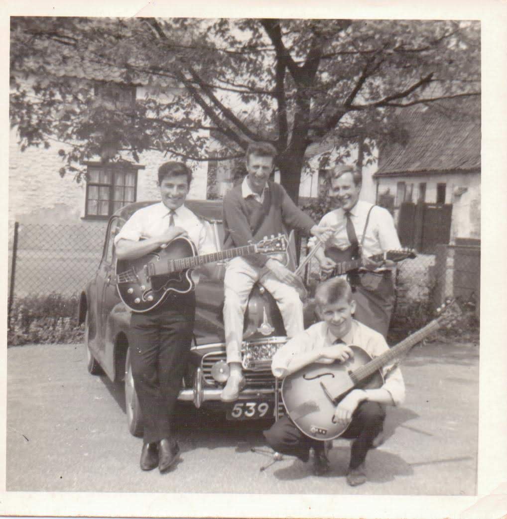 Mike, Dave, Carl with Glyn kneeling