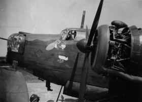 Reg in Wellington bomber copy.jpeg (5942392 bytes)